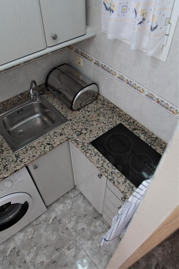 Cozy Apartment Just 8 Min Walk From The Beach! Benidorm Esterno foto